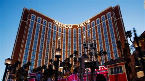 slot machine news|A slot machine in Las Vegas malfunctioned and didn’t tell a  .